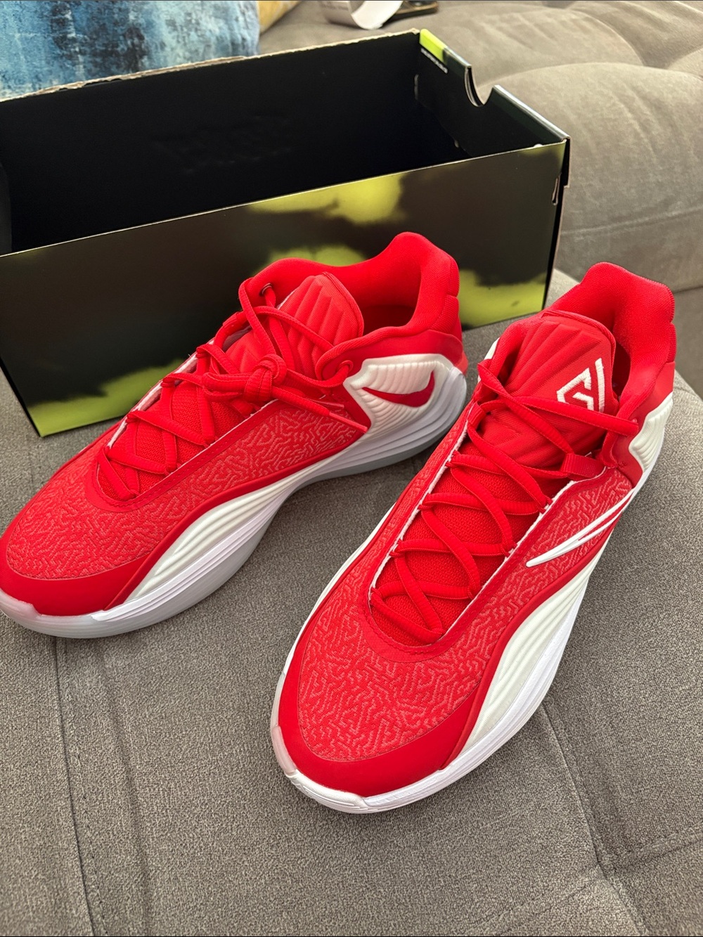 Nike Giannis Freak 7 university red Mens 9 NIB